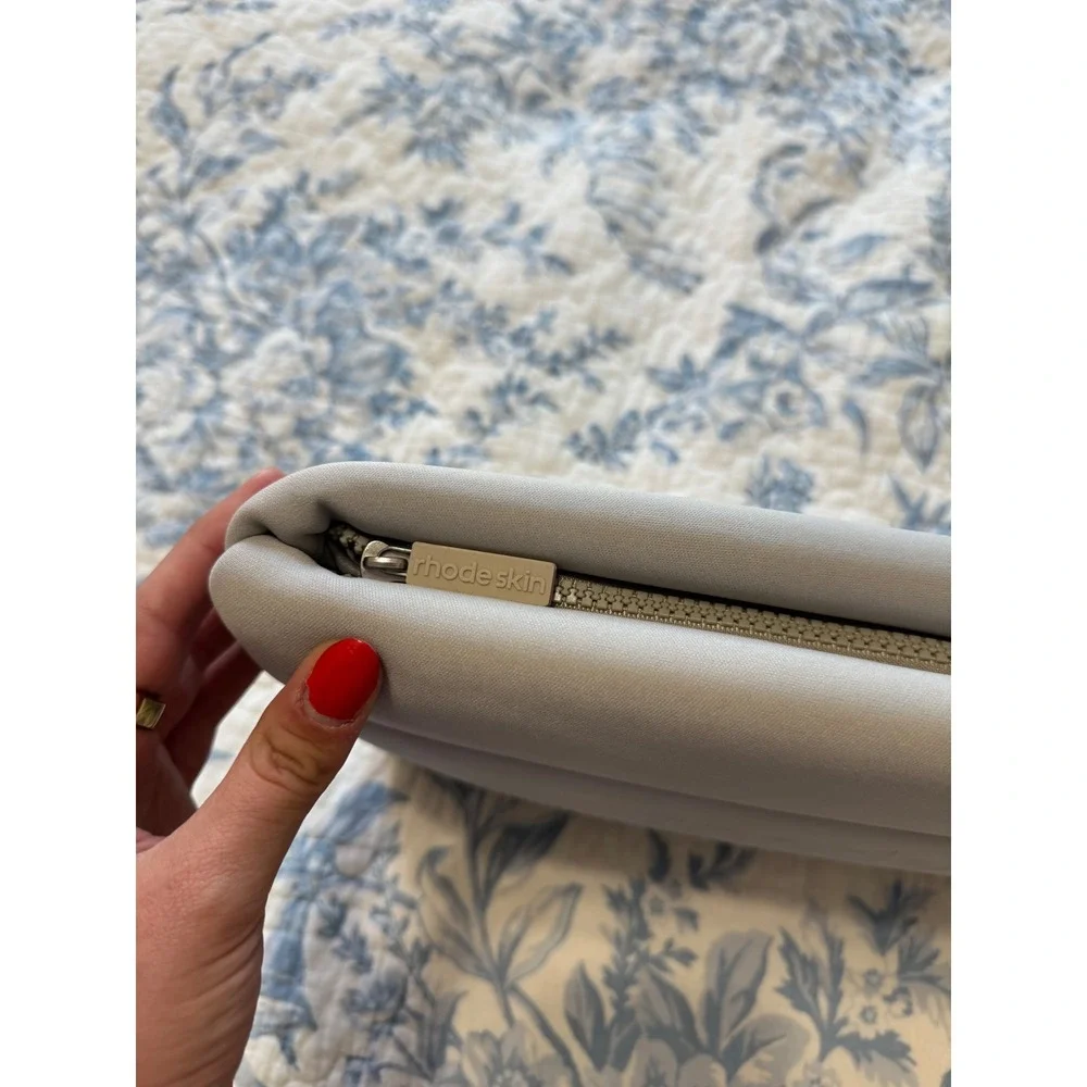 New Rhode Skin Oversized Grey Bubble Bag Makeup Bag Gray Cosmetic Hailey Bieber